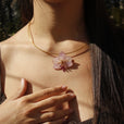 Collar rígido orquídea rosa miniatura 1