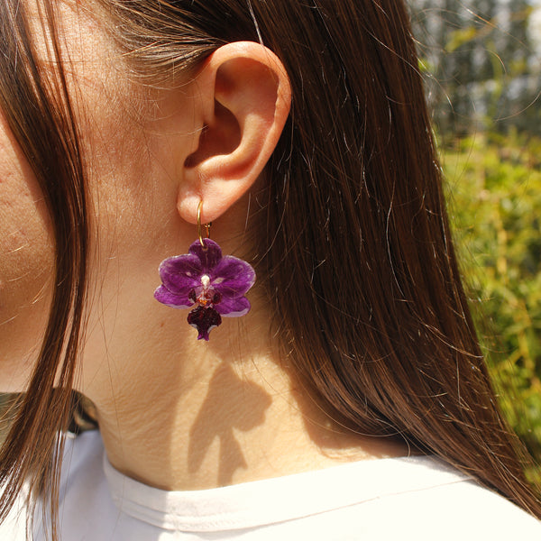 Pendientes orquídea morada con aro