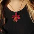 Collar orquídea fucsia miniatura 1
