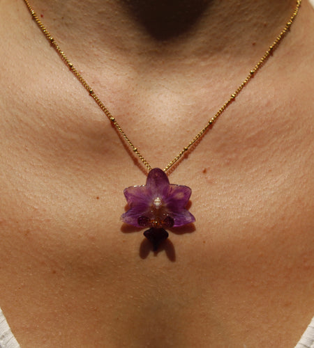 Collar orquídea morada