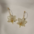 Pendientes aro fino orquídea blanca miniatura 2