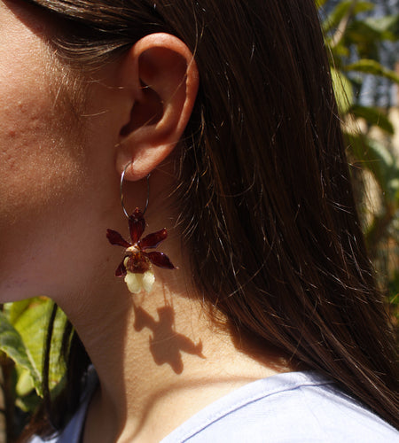 Pendientes orquídea granate aro fino