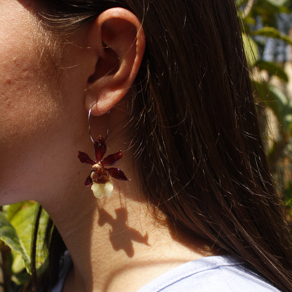 Pendientes orquídea granate aro fino
